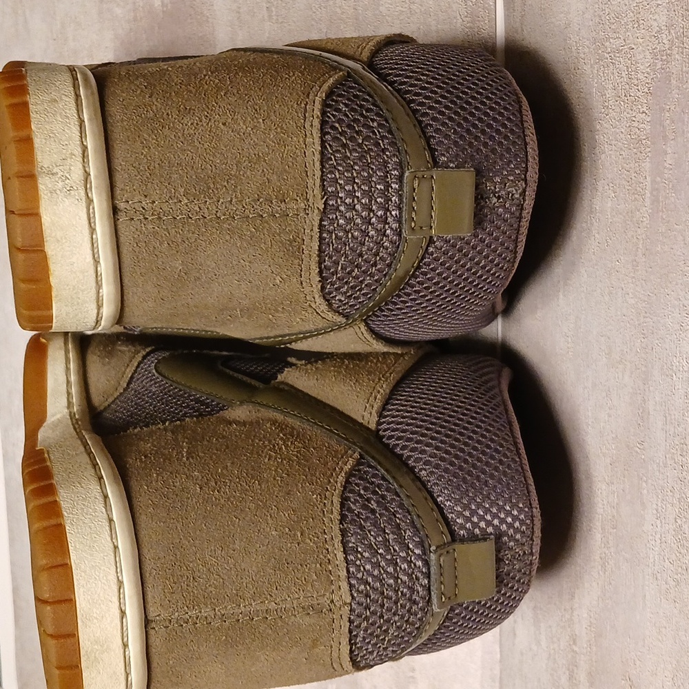 Nike Woman's Olive Green Suede & Mesh Dunk Sky Hidden Wedge High-Top Sneakers 8 - Picture 7 of 7